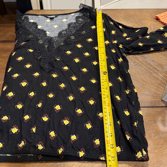 Express Black Blouse with Gold Pattern - Picture 8 of 12